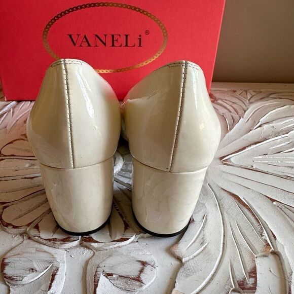 Vaneli cream patent leather pumps size 7.5 - Picture 5 of 9